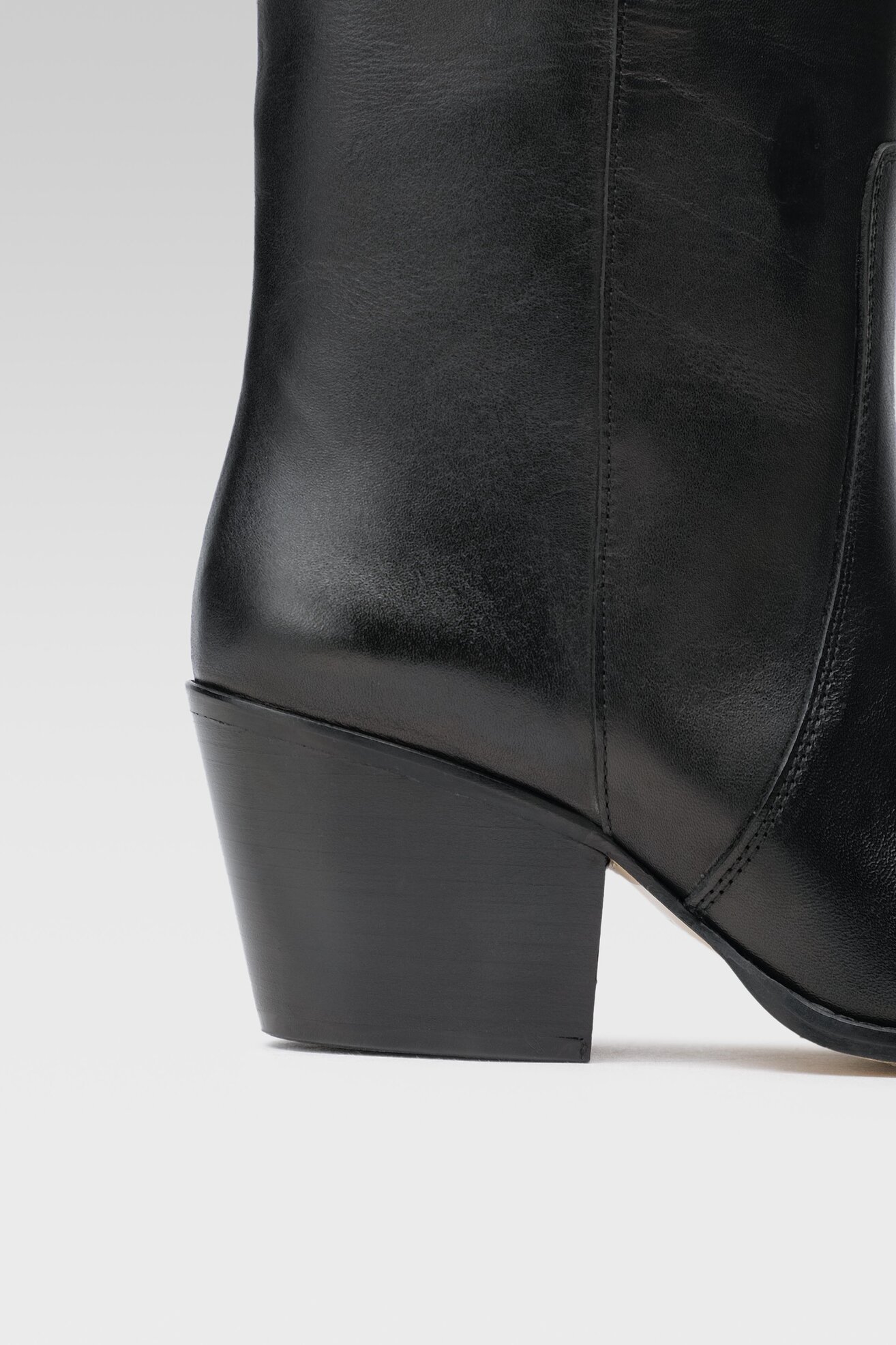 Ботуши Badura 222FW93 ЧЕРЕН