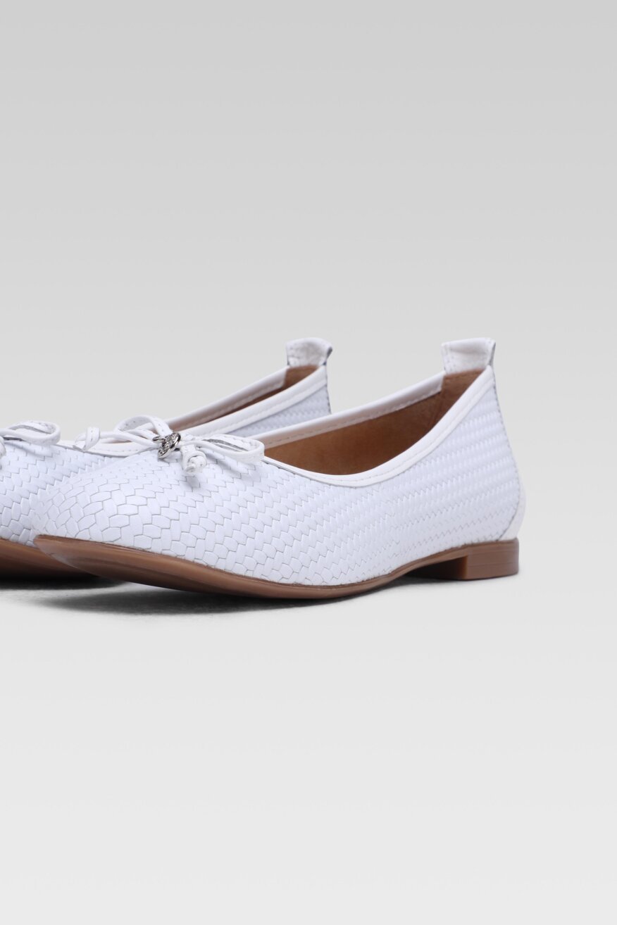 
                Lasocki - Skórzane baleriny z aplikacją - 5903698459615