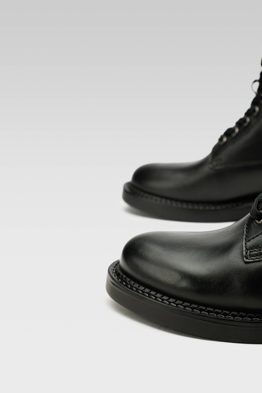 
                Lasocki - Trzewiki skórzane - 5904248878429