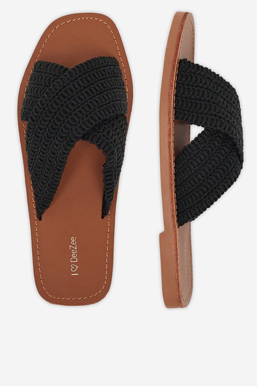 
                Шльопанець DeeZee ЧОРНИЙ - 5904410850673