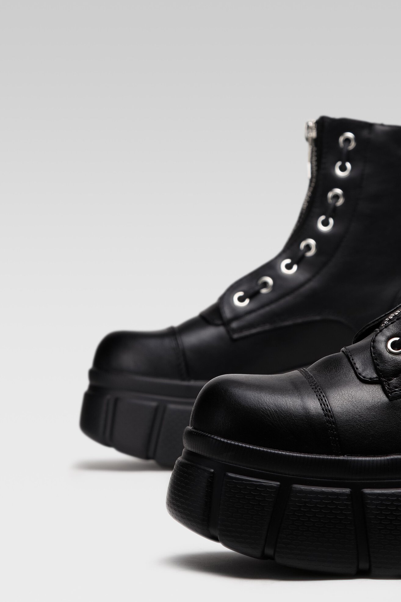 Trzewiki DeeZee H1937-8 Czarny