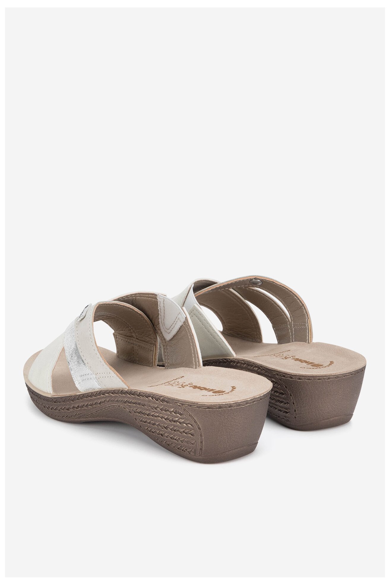 Klapki Inblu GL170100 Biały