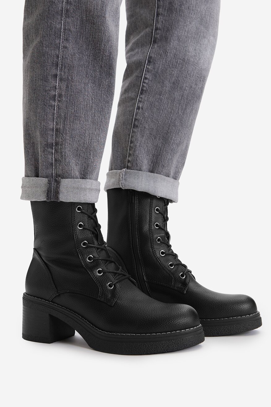 
                Черевики Clara Barson ЧОРНИЙ - 5906751427569