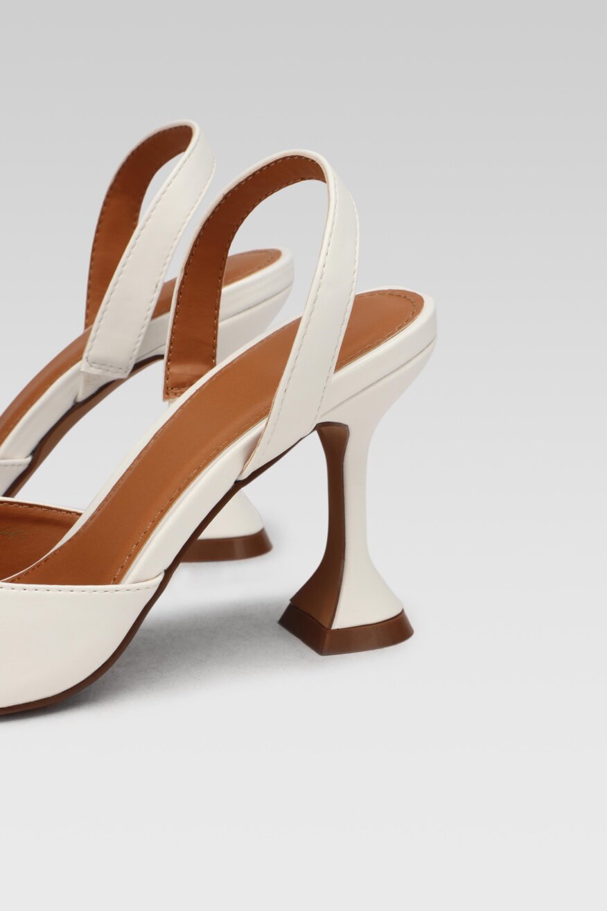 
                Jenny Fairy - Sandały na obcasie w szpic - 5903698708218