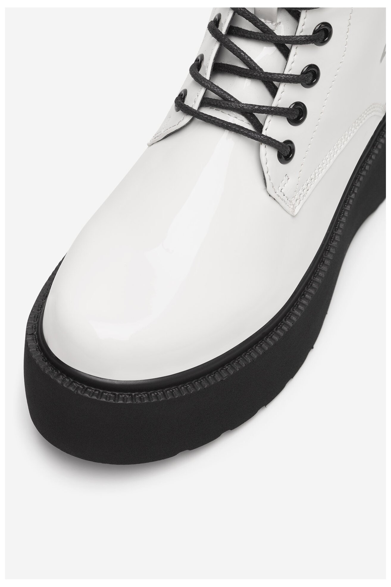 Боти DeeZee WS101-08A БЯЛ