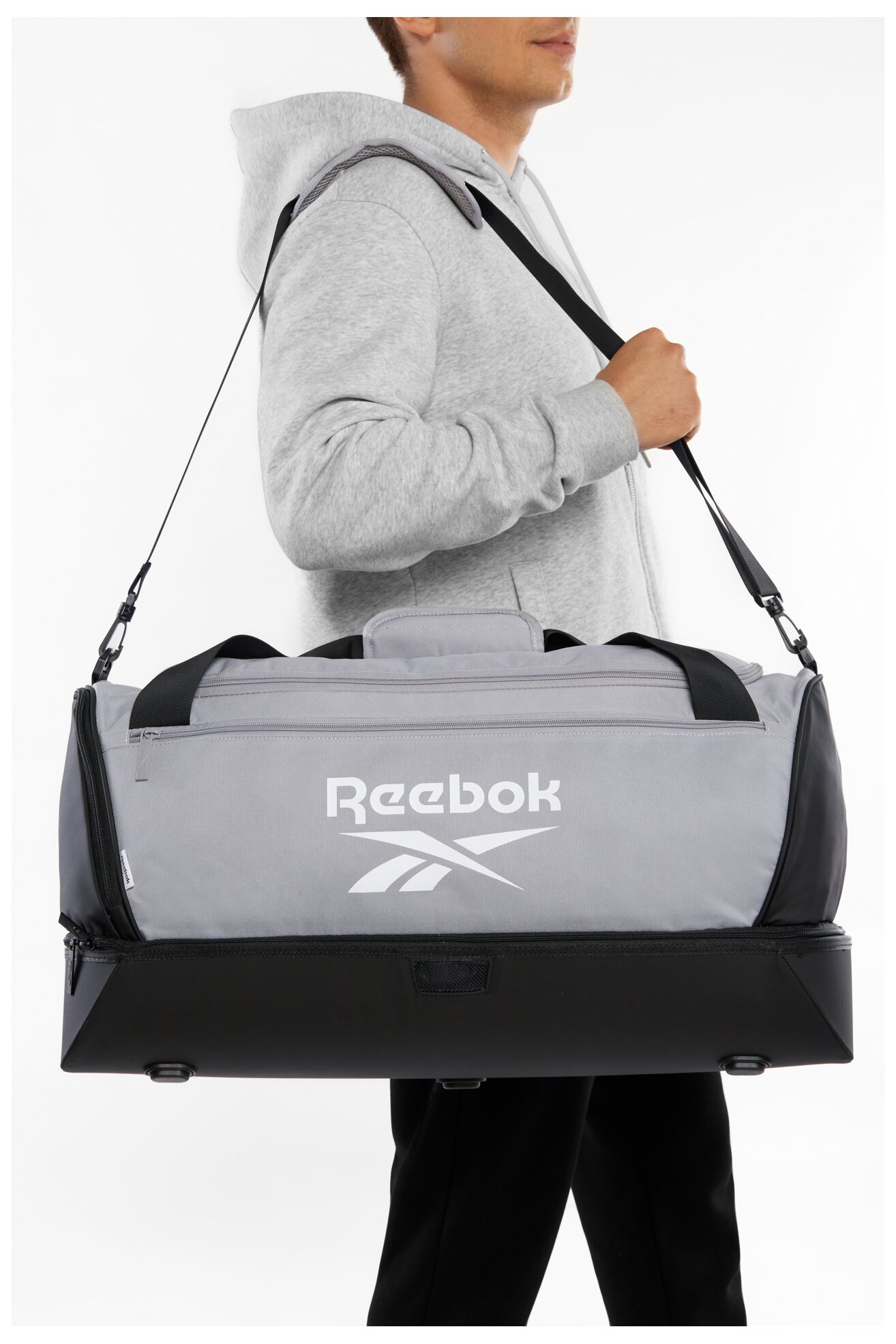 Utazó táska Reebok RBK-011-CCC-05 VILÁGOSSZÜRKE