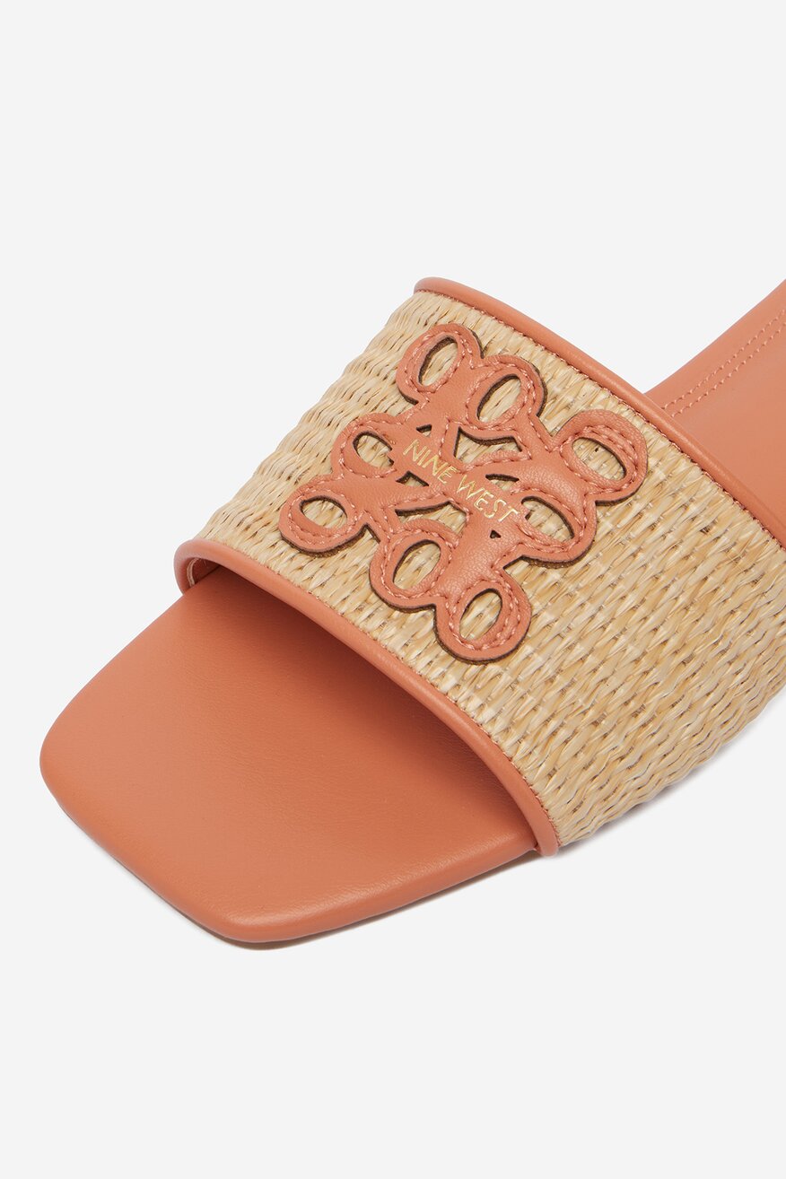 
                NINE WEST - Klapki - 5906751947937