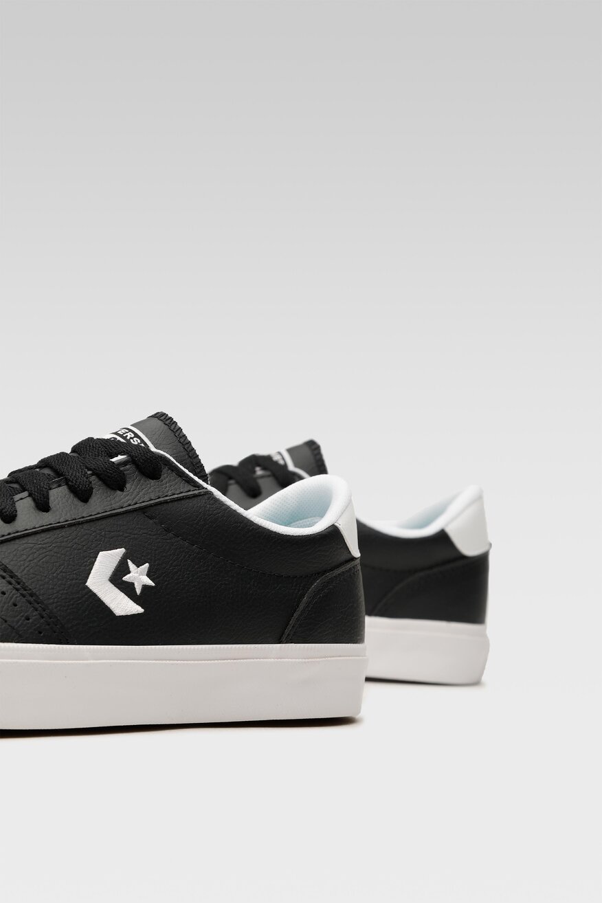 
                Converse - Trampki czarne sznurowane - 5903698702537