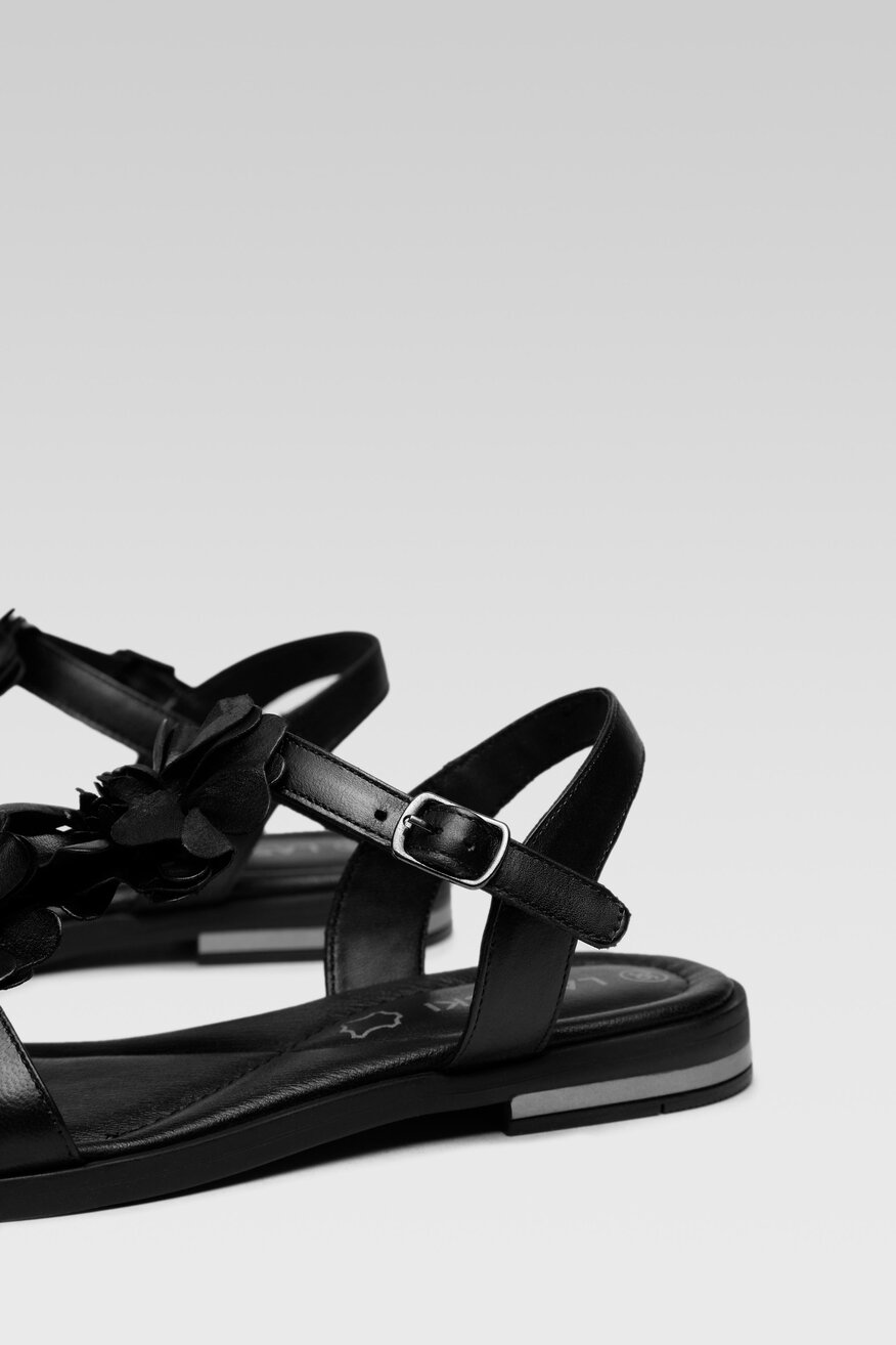 
                Lasocki - Skórzane sandały z aplikacją - 5904248387532