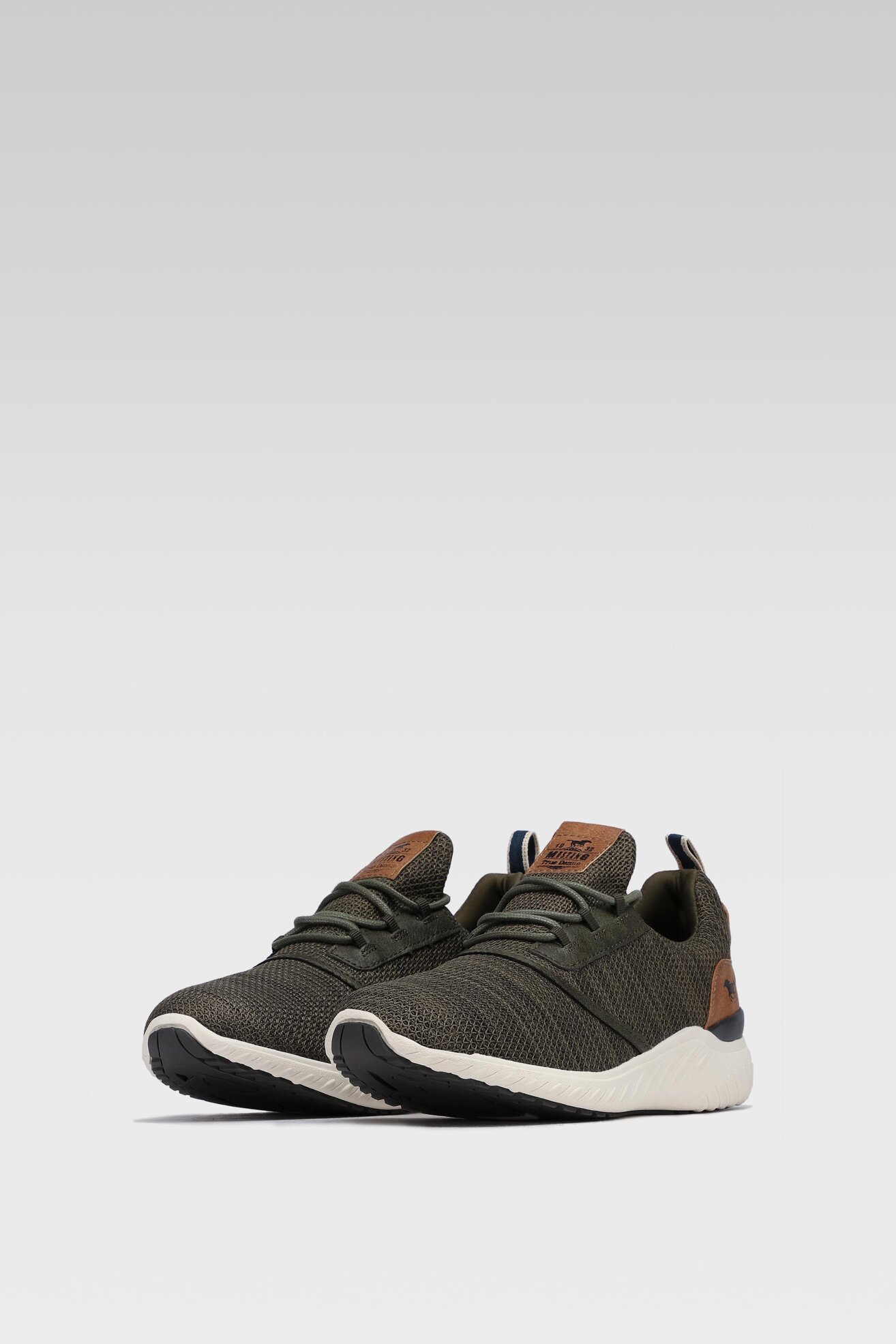 Sneakers Mustang 4132-310-800 Dunkelblau