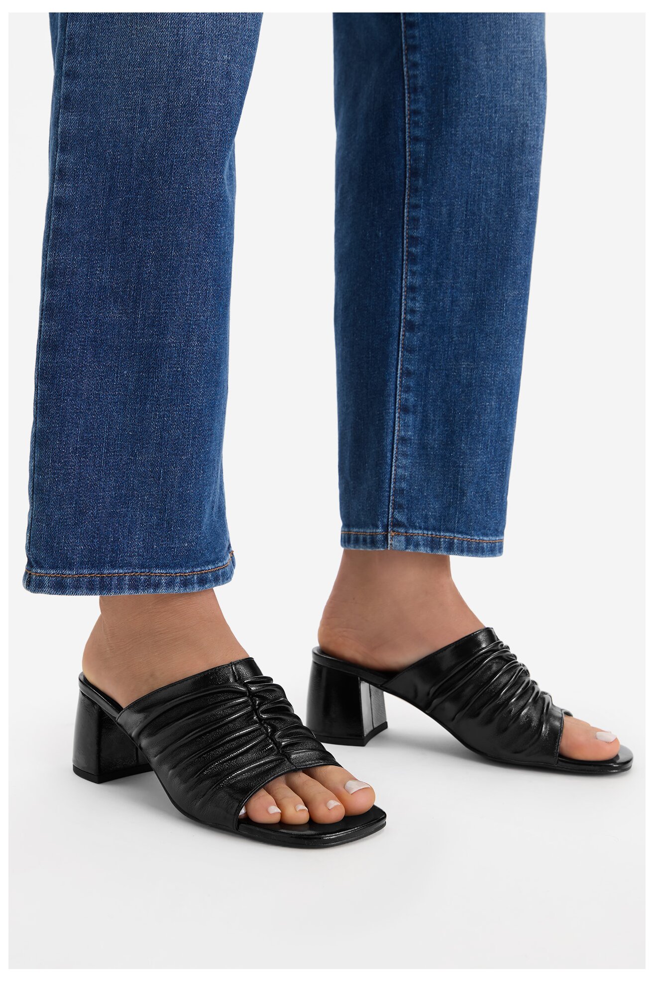 Klapki Gino Rossi C-XRY25113-07 Czarny