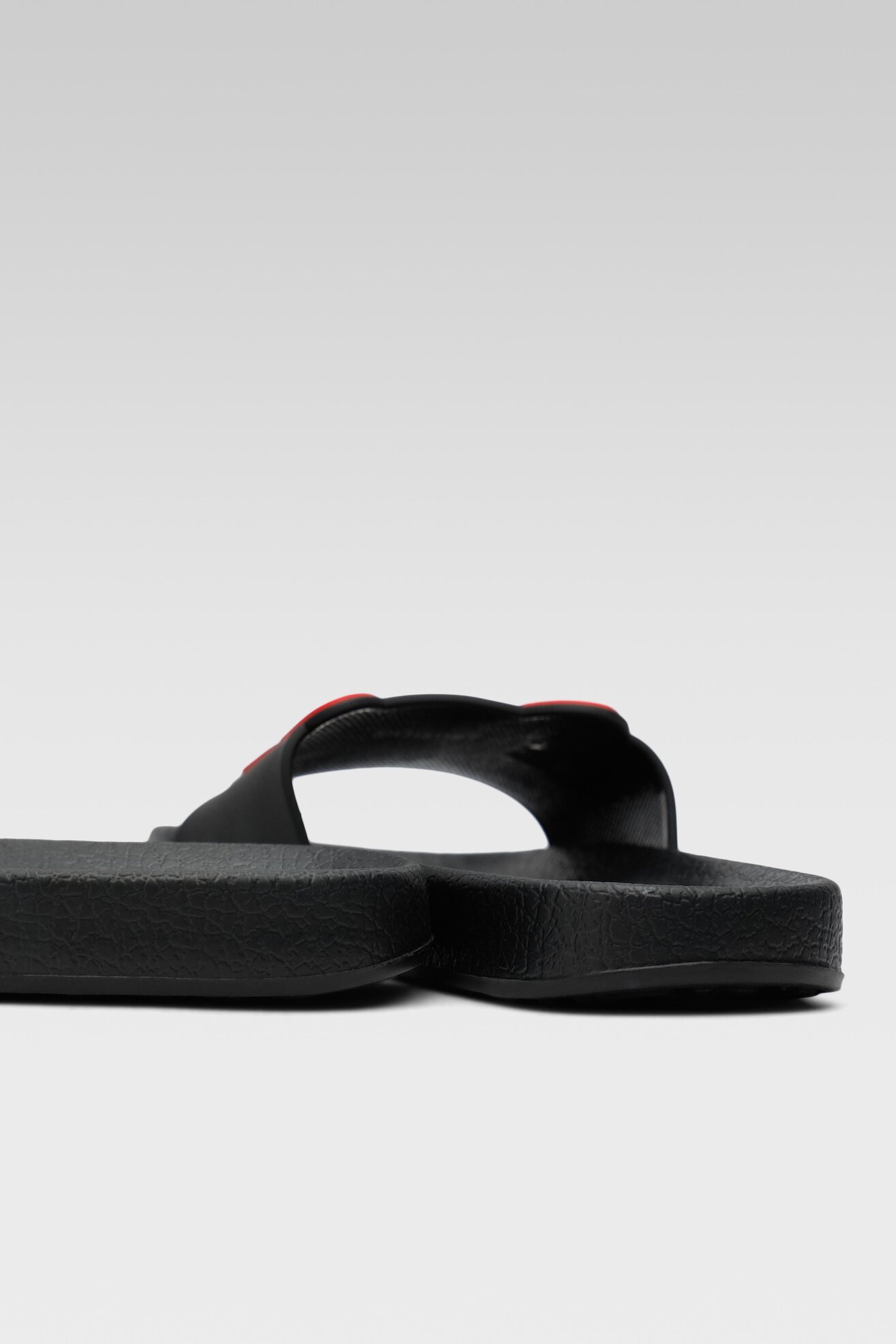 Klapki basenowe Mickey&Friends AW22-145DSTC Czarny