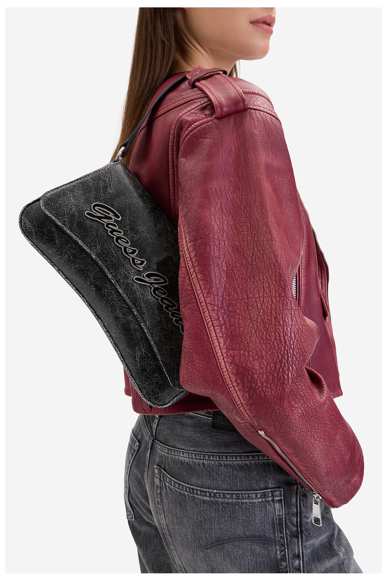 Дамска чанта GUESS JEANS CWBEO-GUESS-B-013-09 ЧЕРЕН