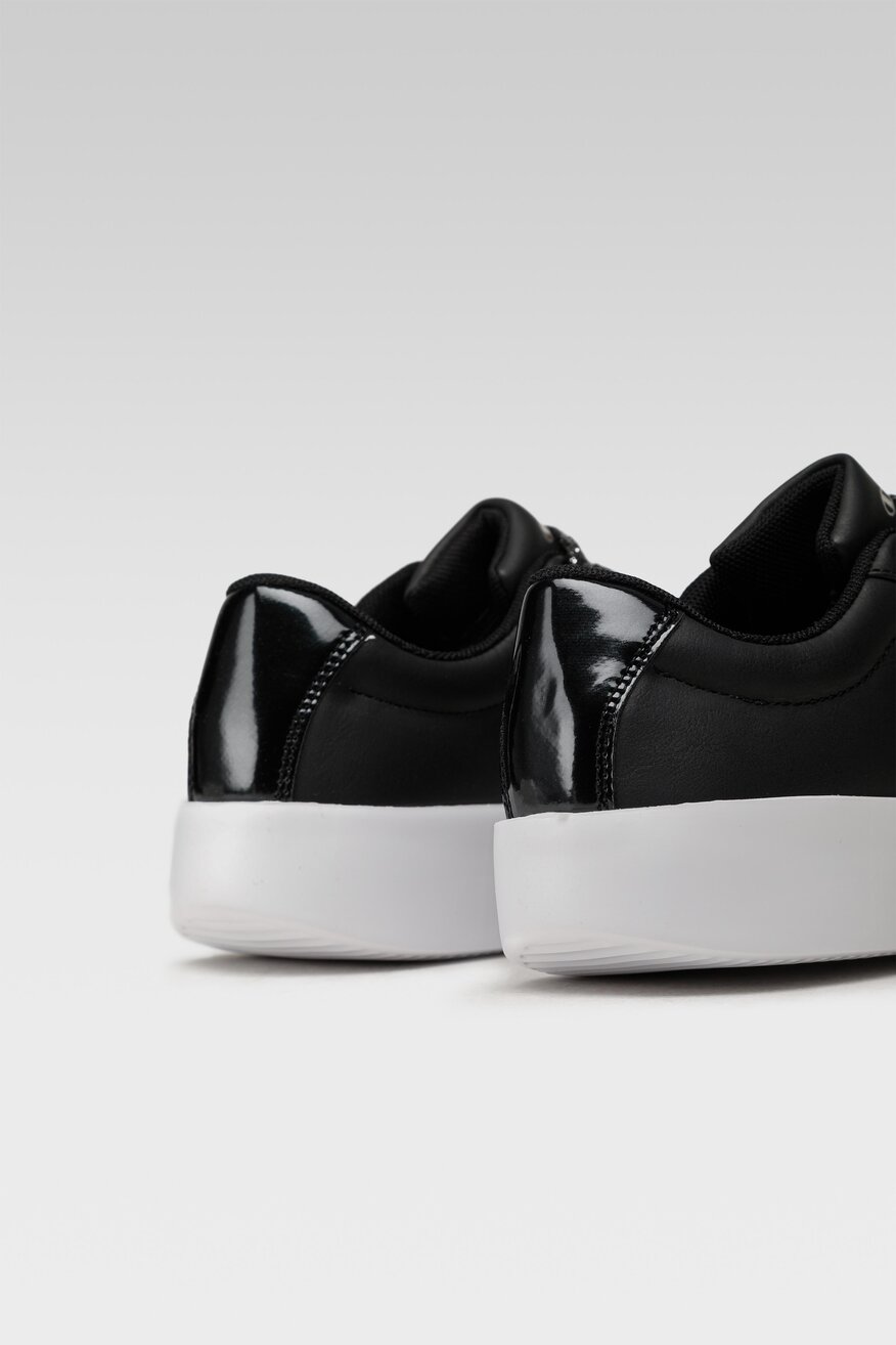 
                Champion - Obuwie sportowe czarne sznurowane - 5903698774671