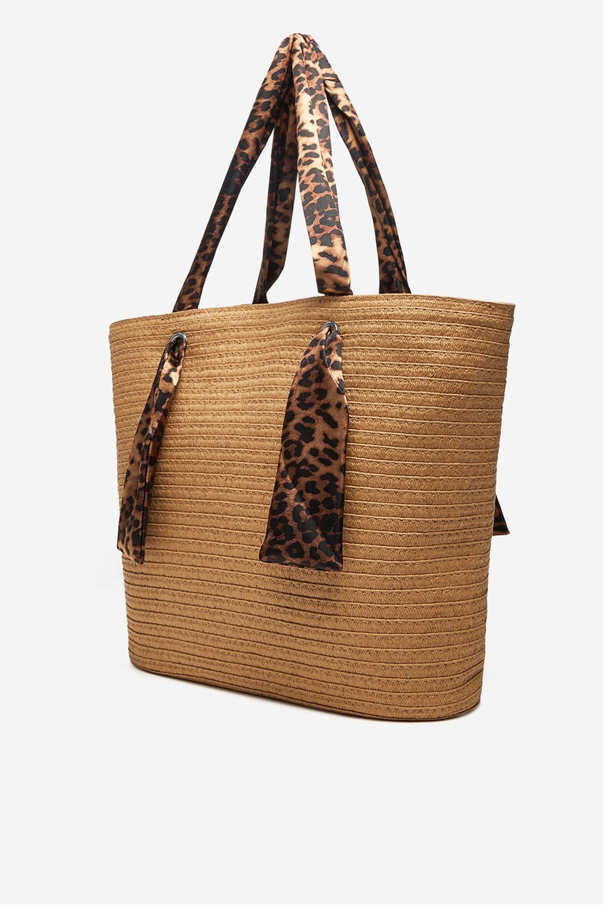 
                Дамска чанта DeeZee БЕЖОВ - 5906751073308