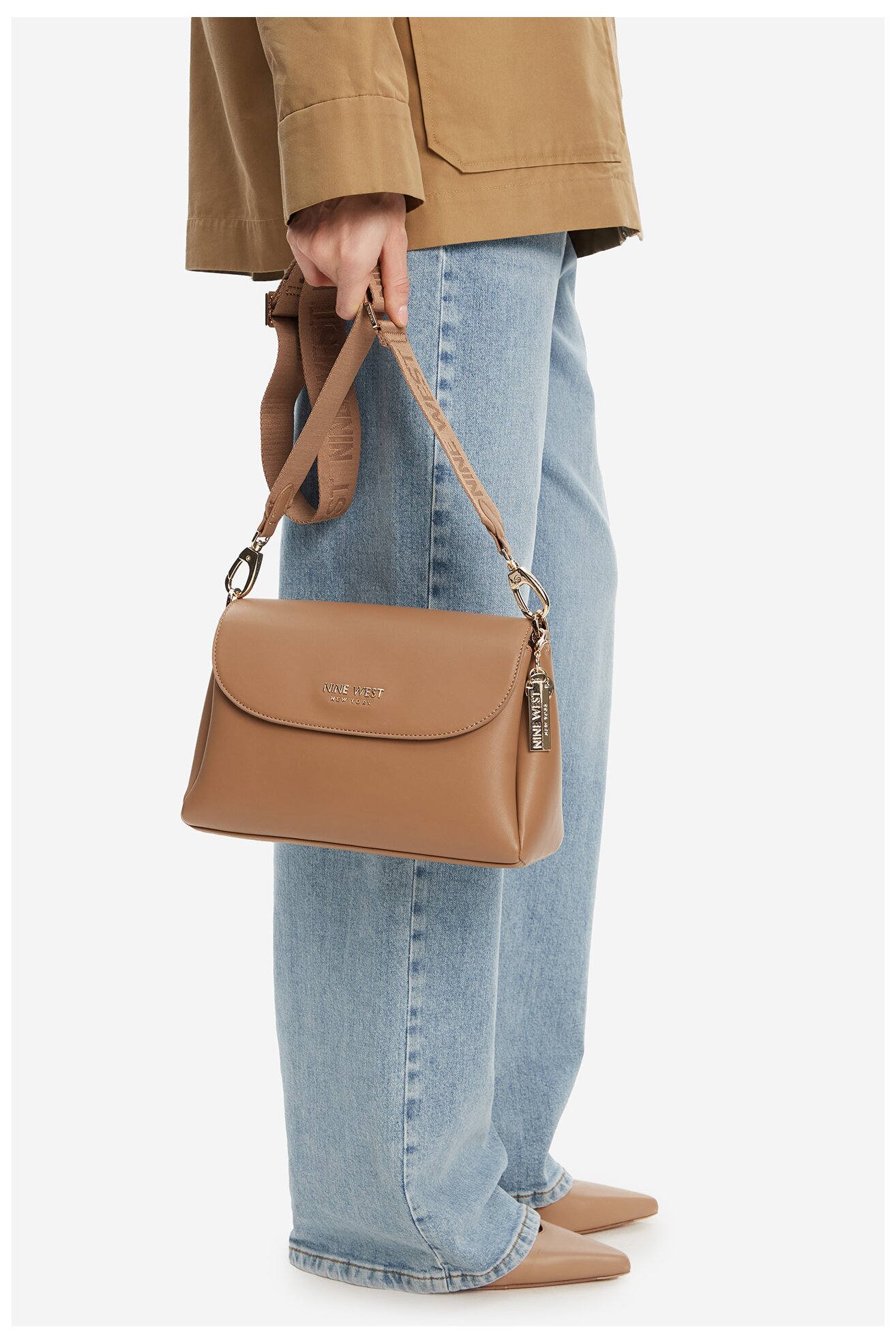 Kézitáska NINE WEST CEO-EAST-VILLAGE-ESSENTIAL-LX9962 BÉZS