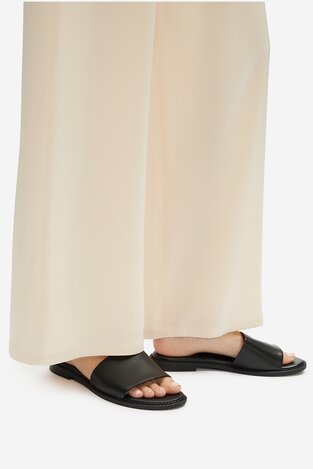 Шльопанець Lasocki EST-AFIONA-01 ЧОРНИЙ