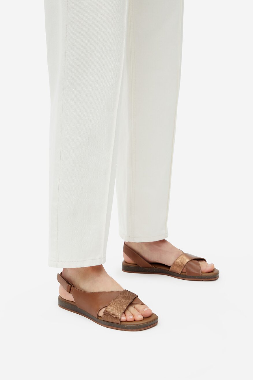 
                Сандали Lasocki СВЕТЛОКАФЯВ - 5903698621753