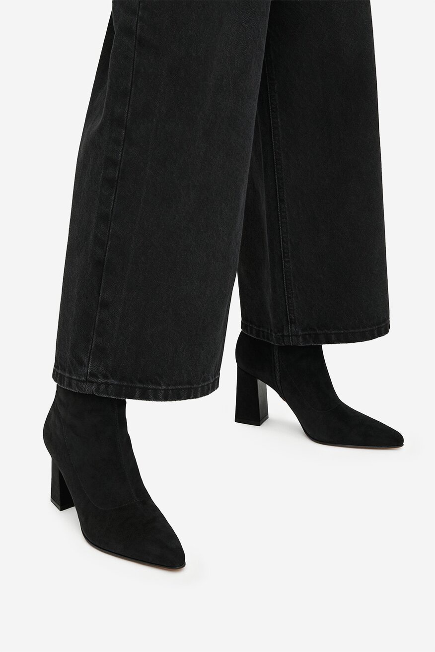 
                Ботильйони NINE WEST ЧОРНИЙ - 5906751360934