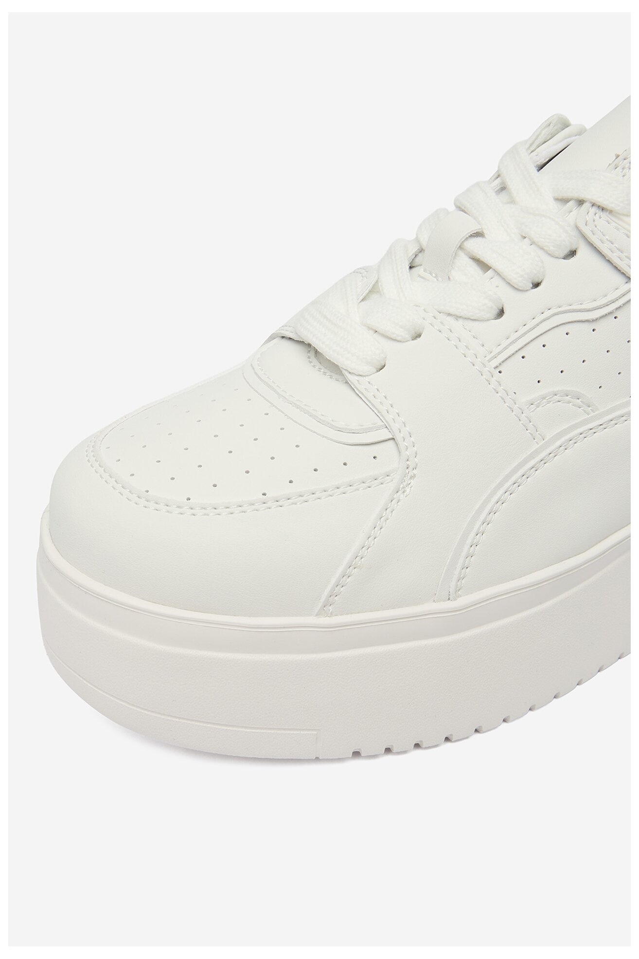 Сникърси Badura CEO-ARNA-01 БЯЛ