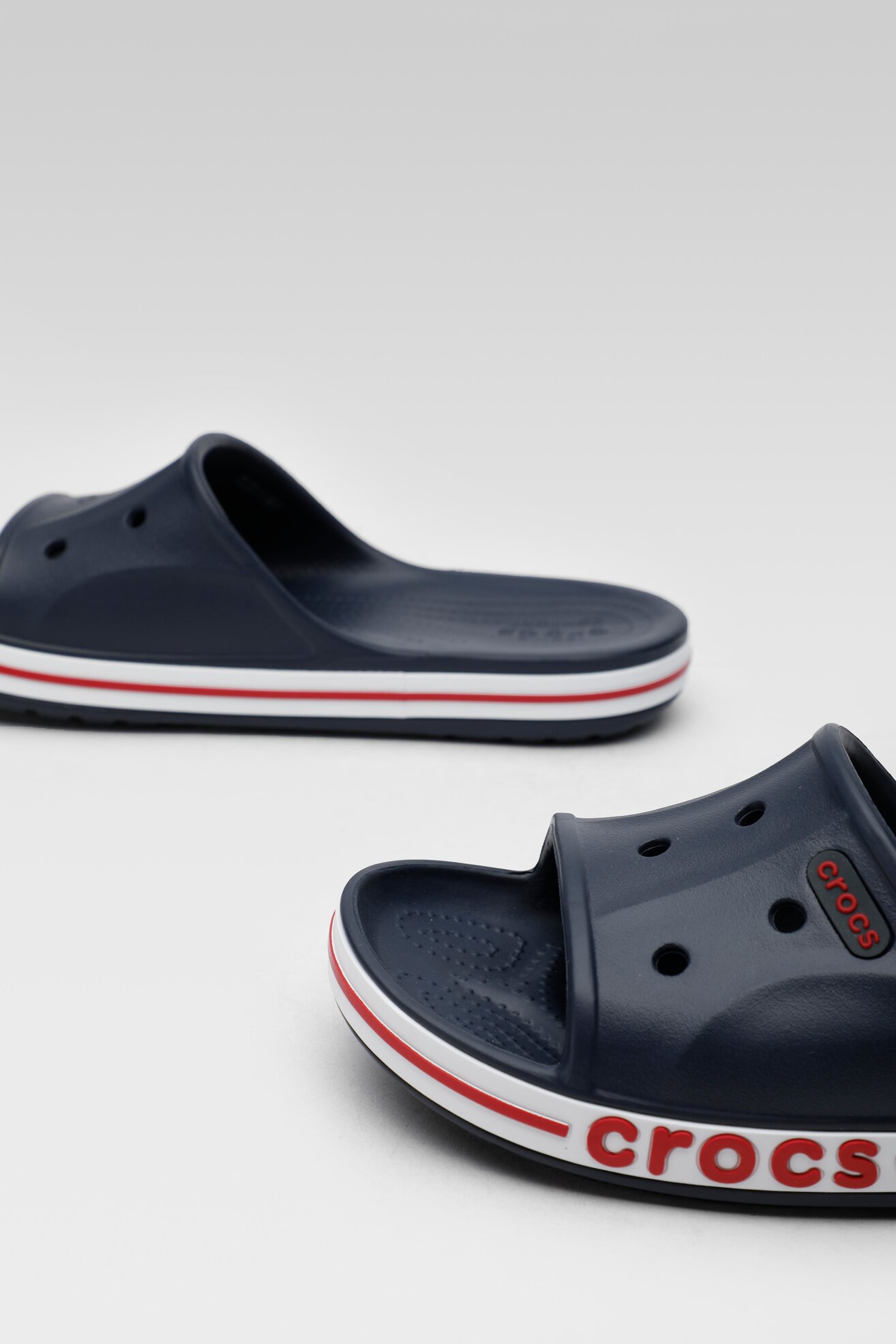 Klapki basenowe Crocs BAYABAND SLIDE 205392-4CC Granatowy