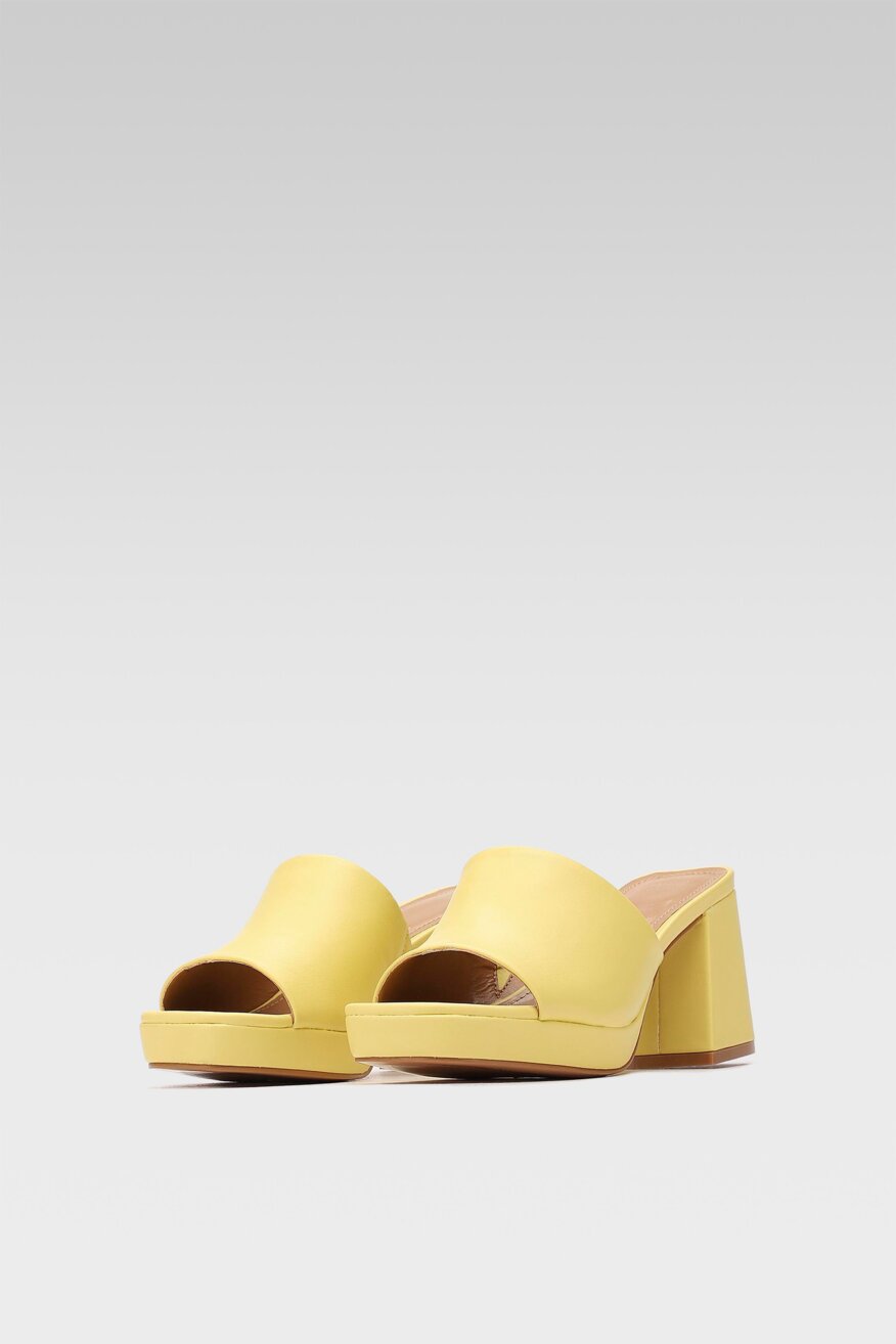 
                Jenny Fairy - Klapki pastelowe żółte - 5903698462431