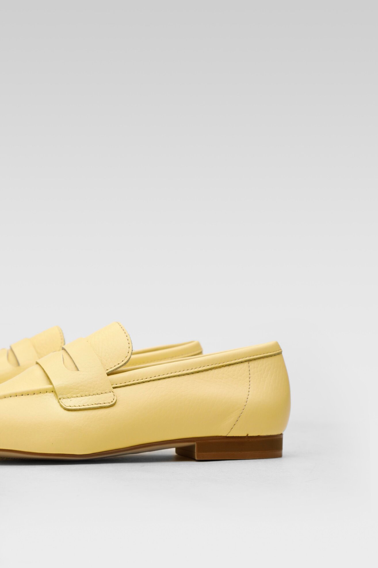 Mokasyn Gino Rossi E22-28012LGS Żółty