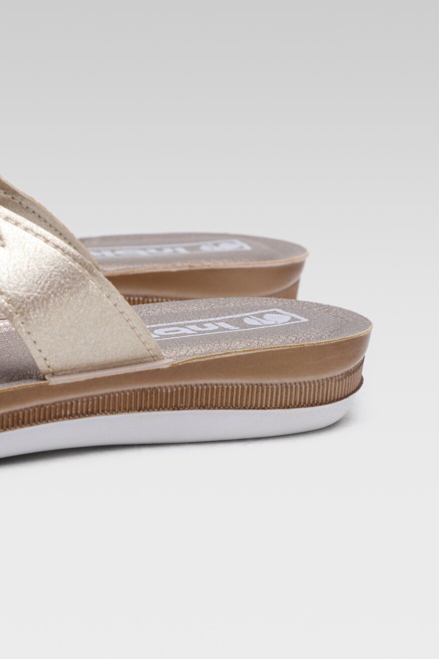 Inblu - Klapki z aplikacją złote - 5903698500256