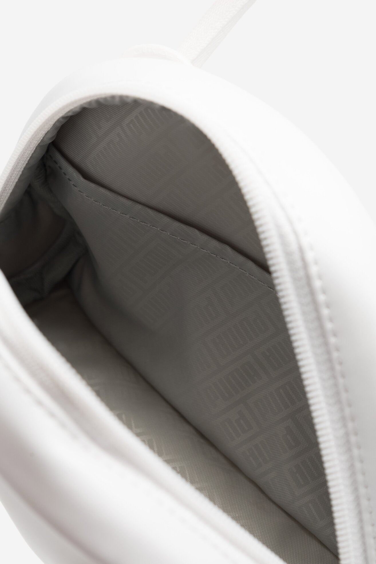 Torebka Puma CORE UP MINI GRIP BAG 7947903 Biały