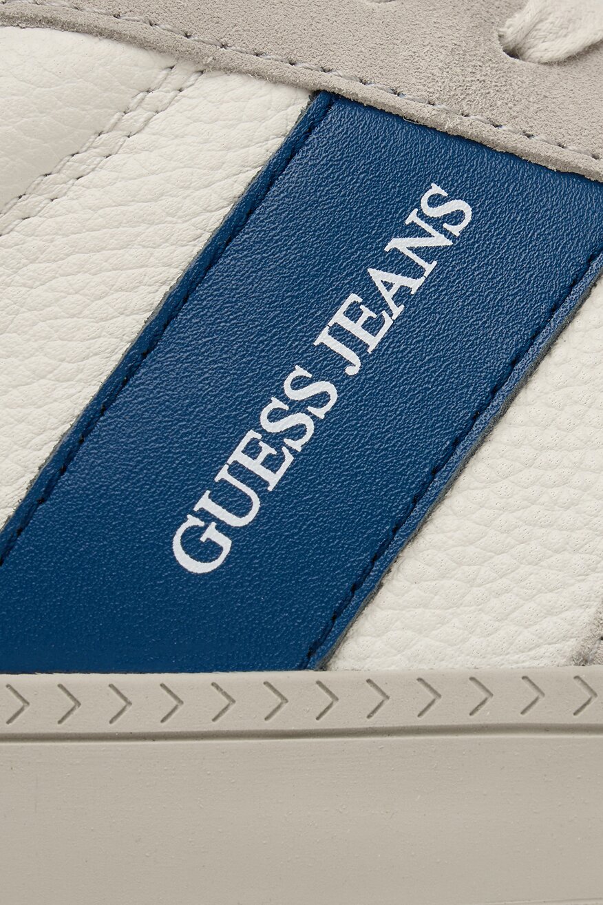 
                Сникърси GUESS JEANS БЯЛ - 5906751954836