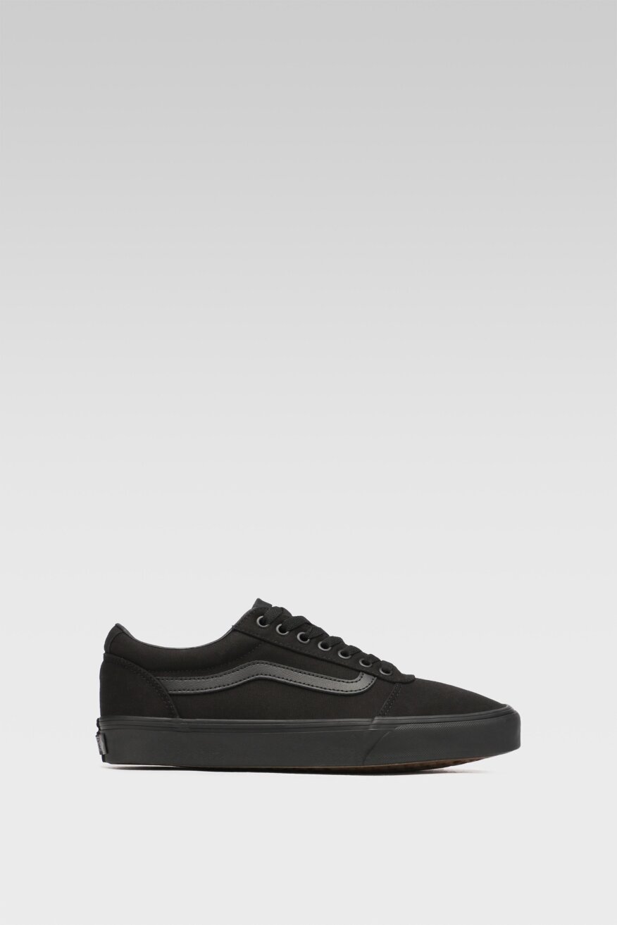 
                Vans - Trampki czarne sznurowane - 5903698698984