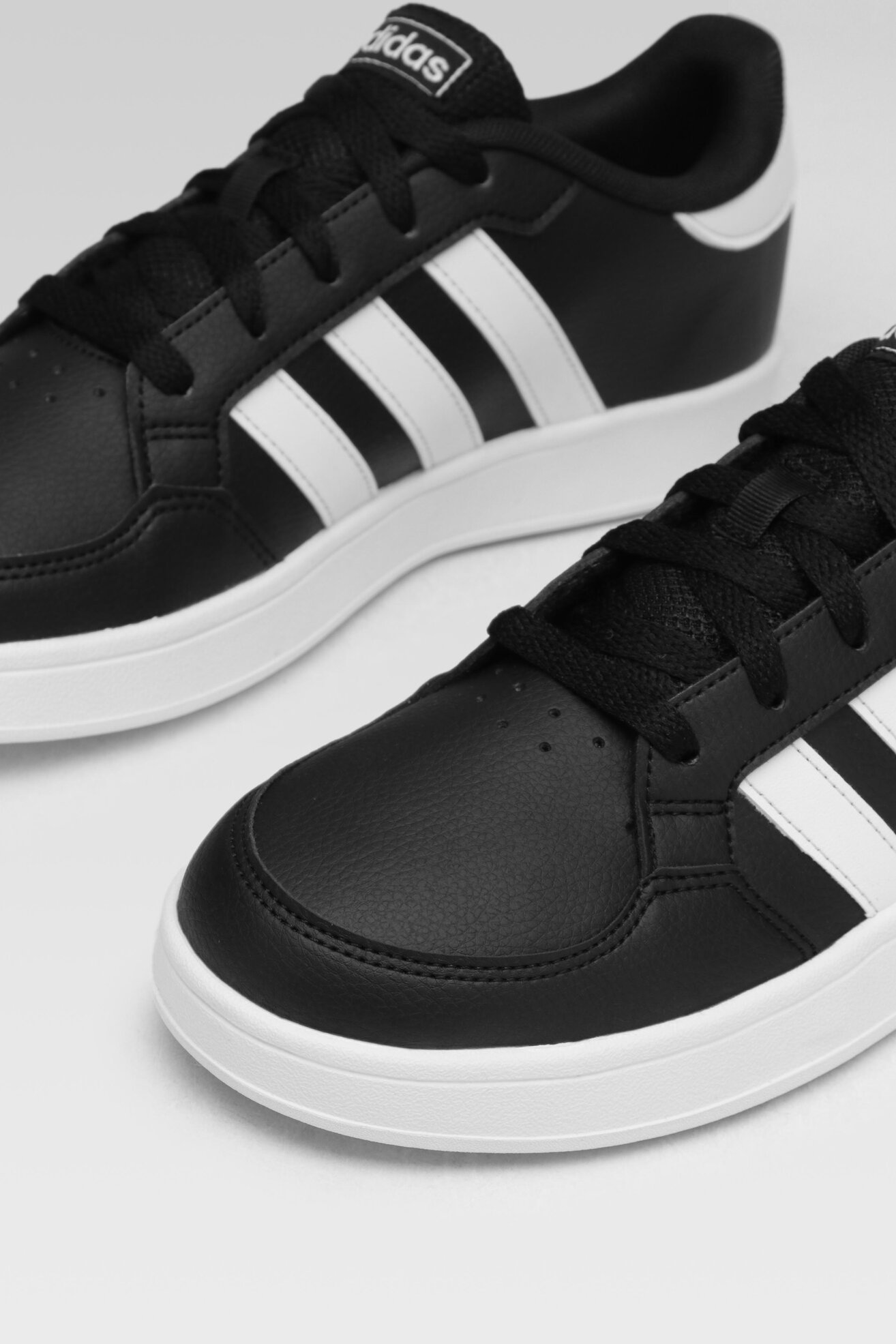 Obuwie sportowe adidas BREAKNET K FY9507 Czarny