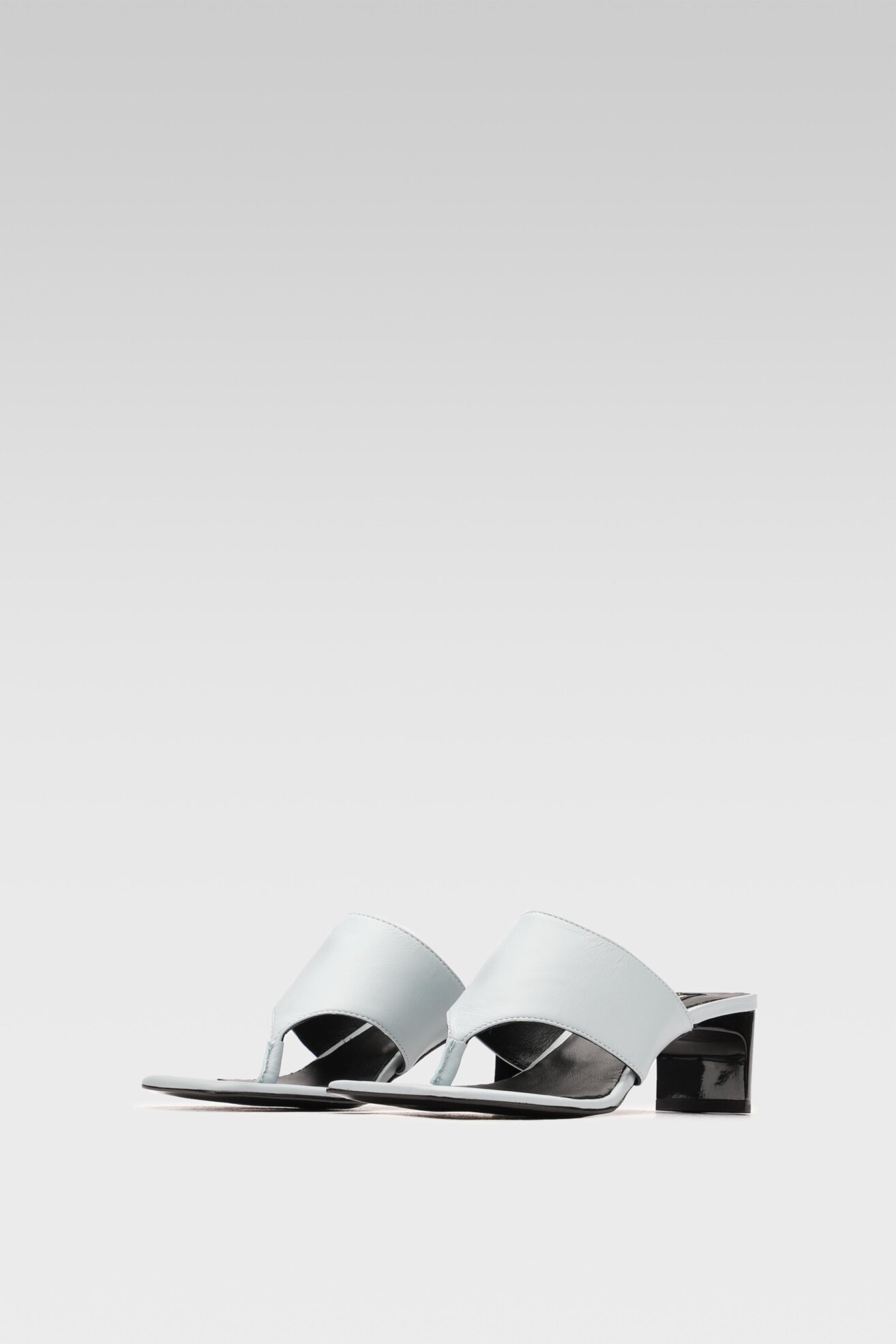 Klapki Gino Rossi P821 Niebieski jasny