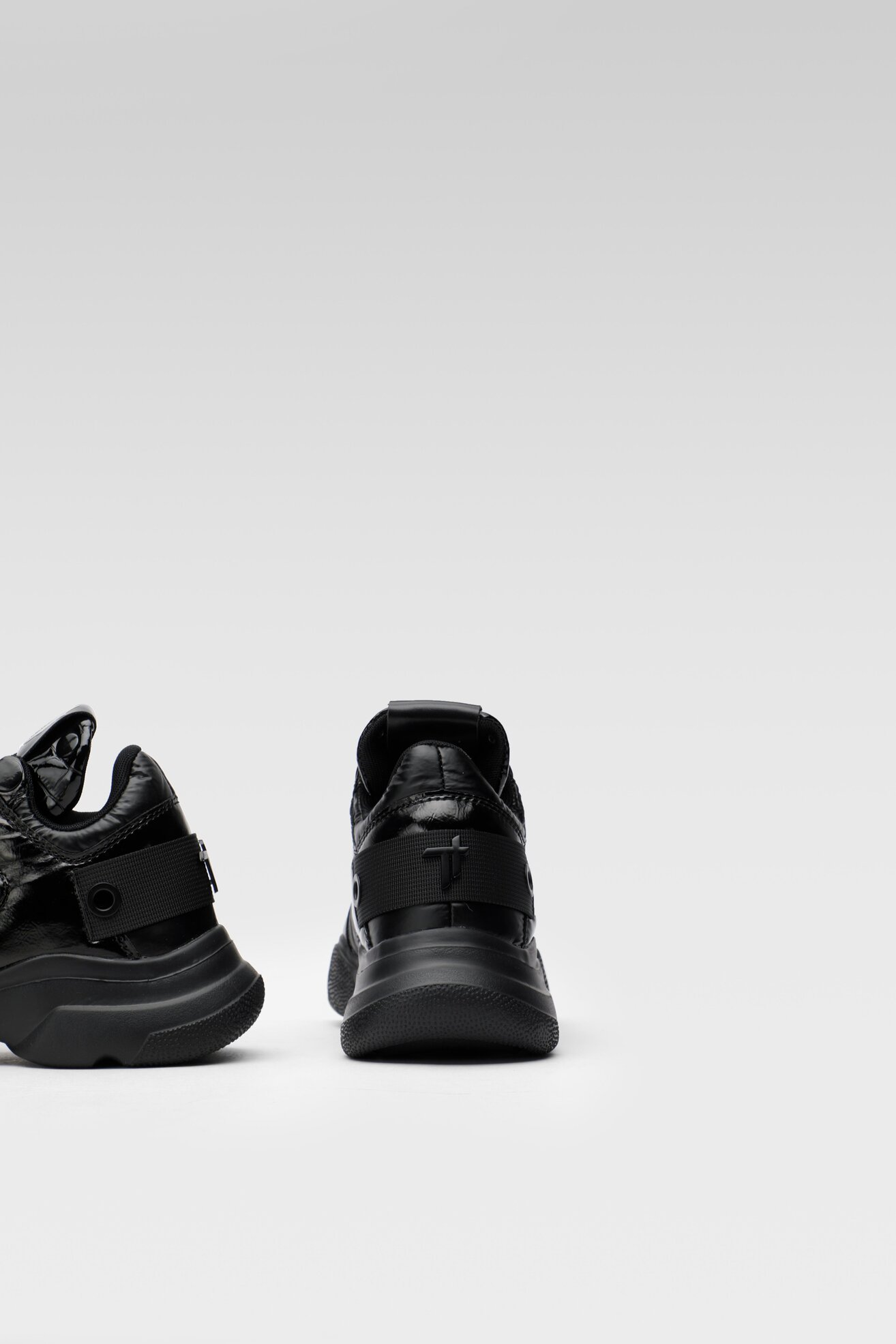 Obuwie sportowe Togoshi WPRS-19K457 Czarny