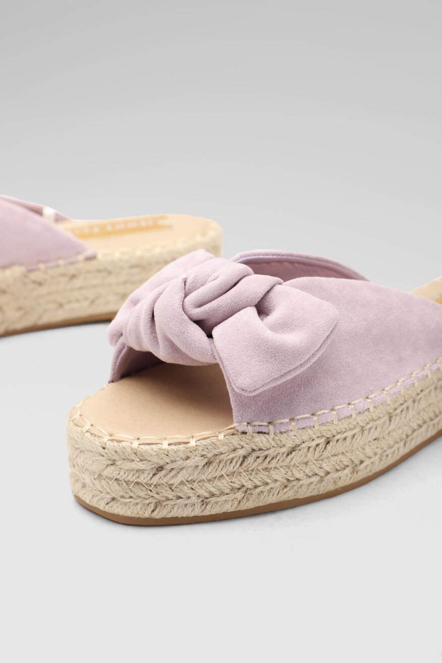 
                Jenny Fairy - Klapki na koturnie z platformą z aplikacją - 5903698466149