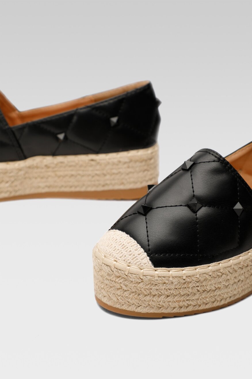 
                DeeZee - Espadryle na platformie - 5904862621043
