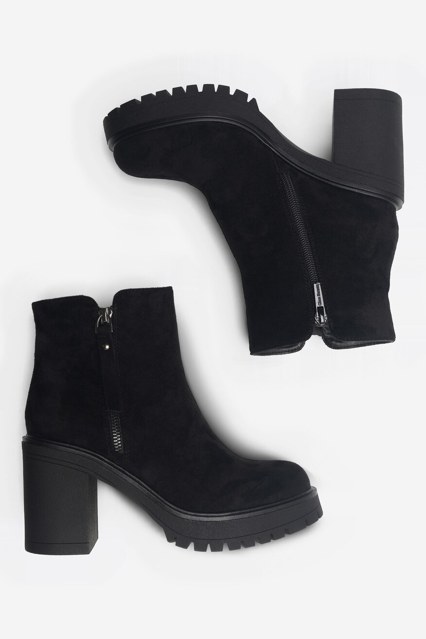 
                Clara Barson - Botki na słupku - 5904862962276