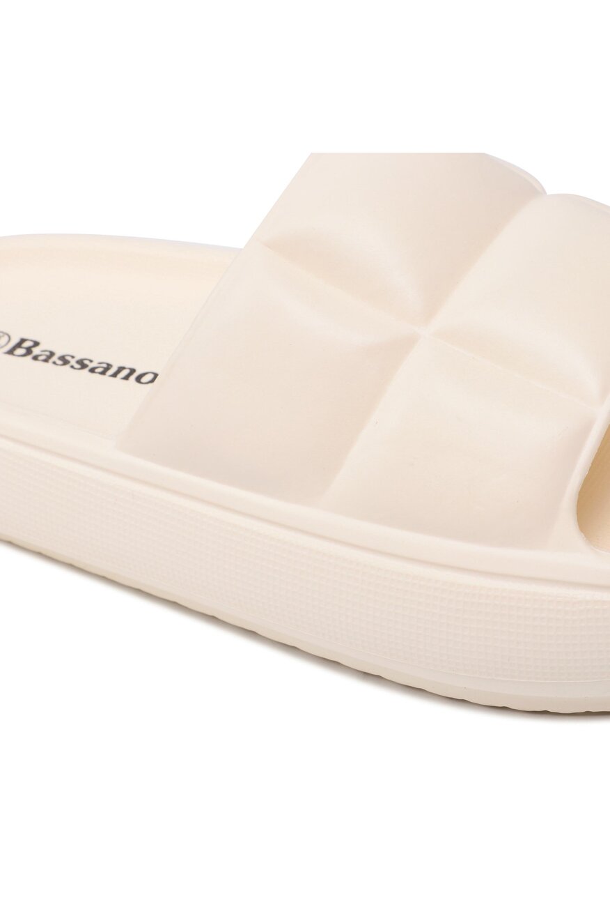 
                Bassano - Klapki basenowe beżowe - 5904248418595