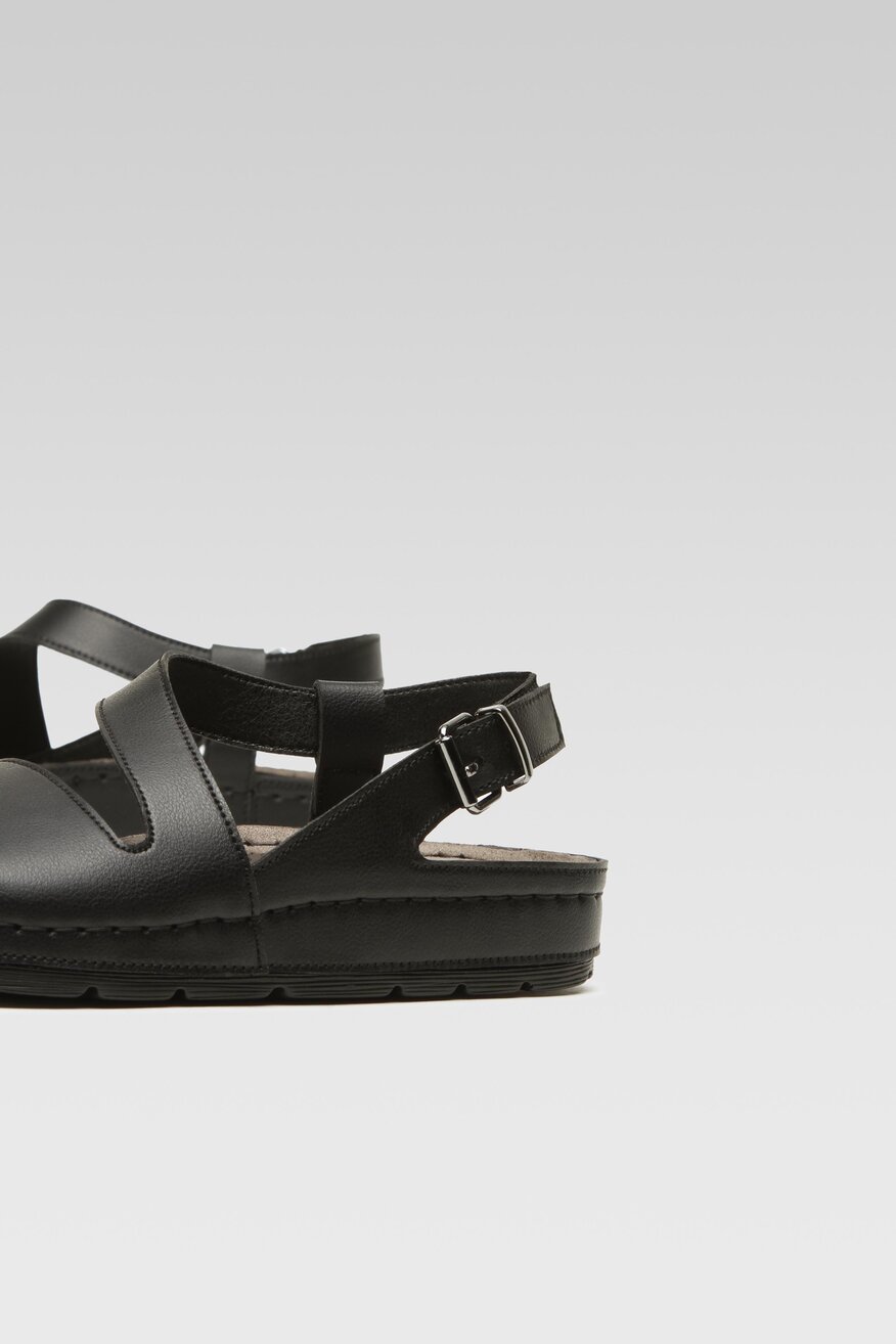 
                Clara Barson - Sandały czarne - 5904862838205