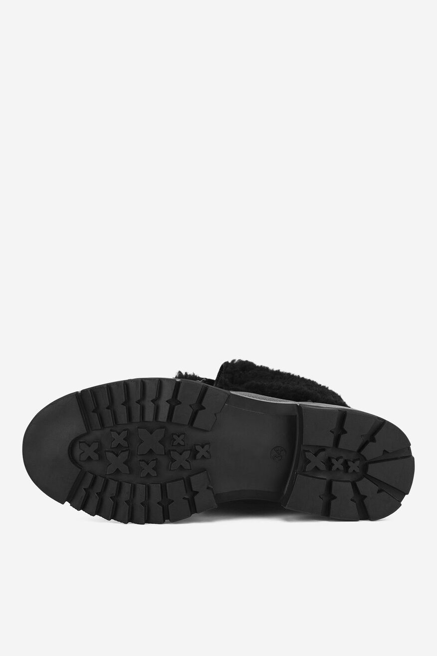 
                Šněrovací vyšší obuv Lasocki Young ČERNÁ - 5905588884811