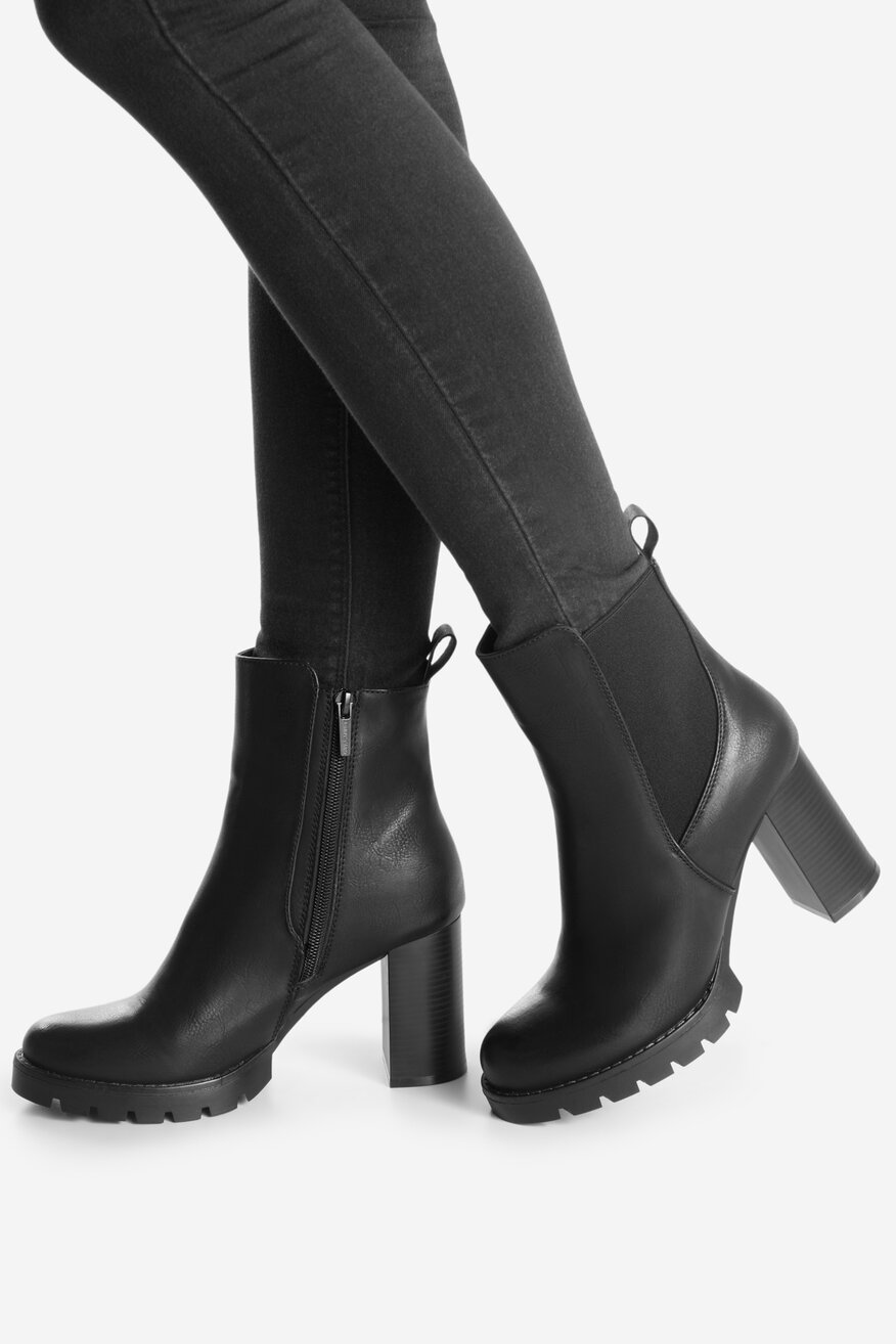 
                Jenny Fairy - Botki na słupku - 5904862983905