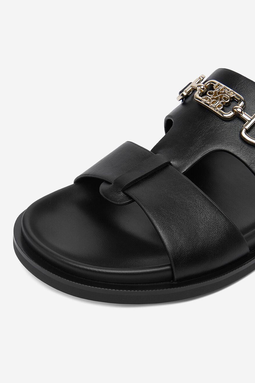 
                Шльопанець NINE WEST ЧОРНИЙ - 5907964030171