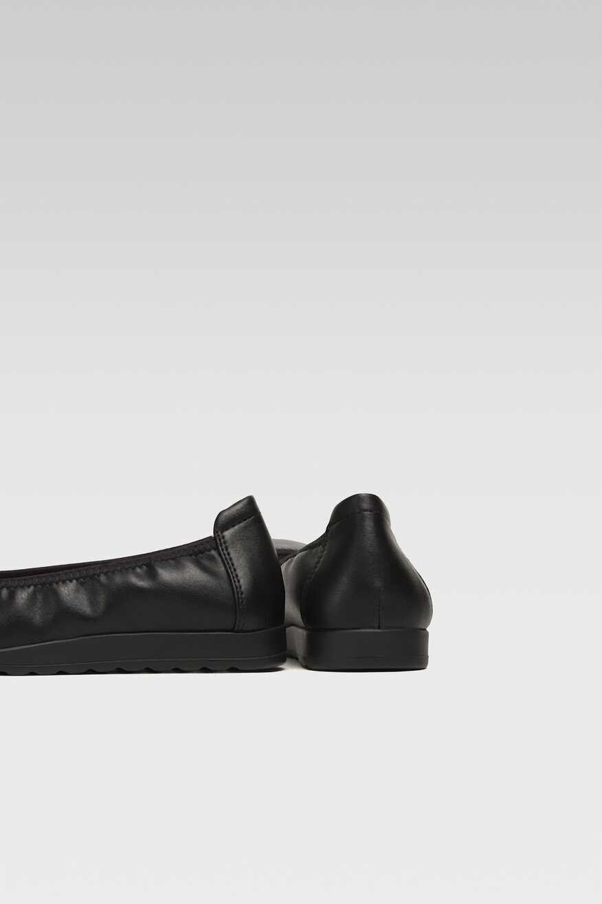 
                Балетки Clara Barson ЧОРНИЙ - 5904862605067