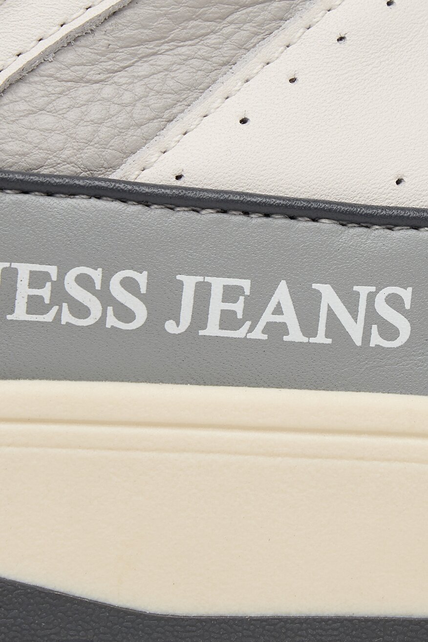 
                Сникърси GUESS JEANS СИВ - 5906751955789