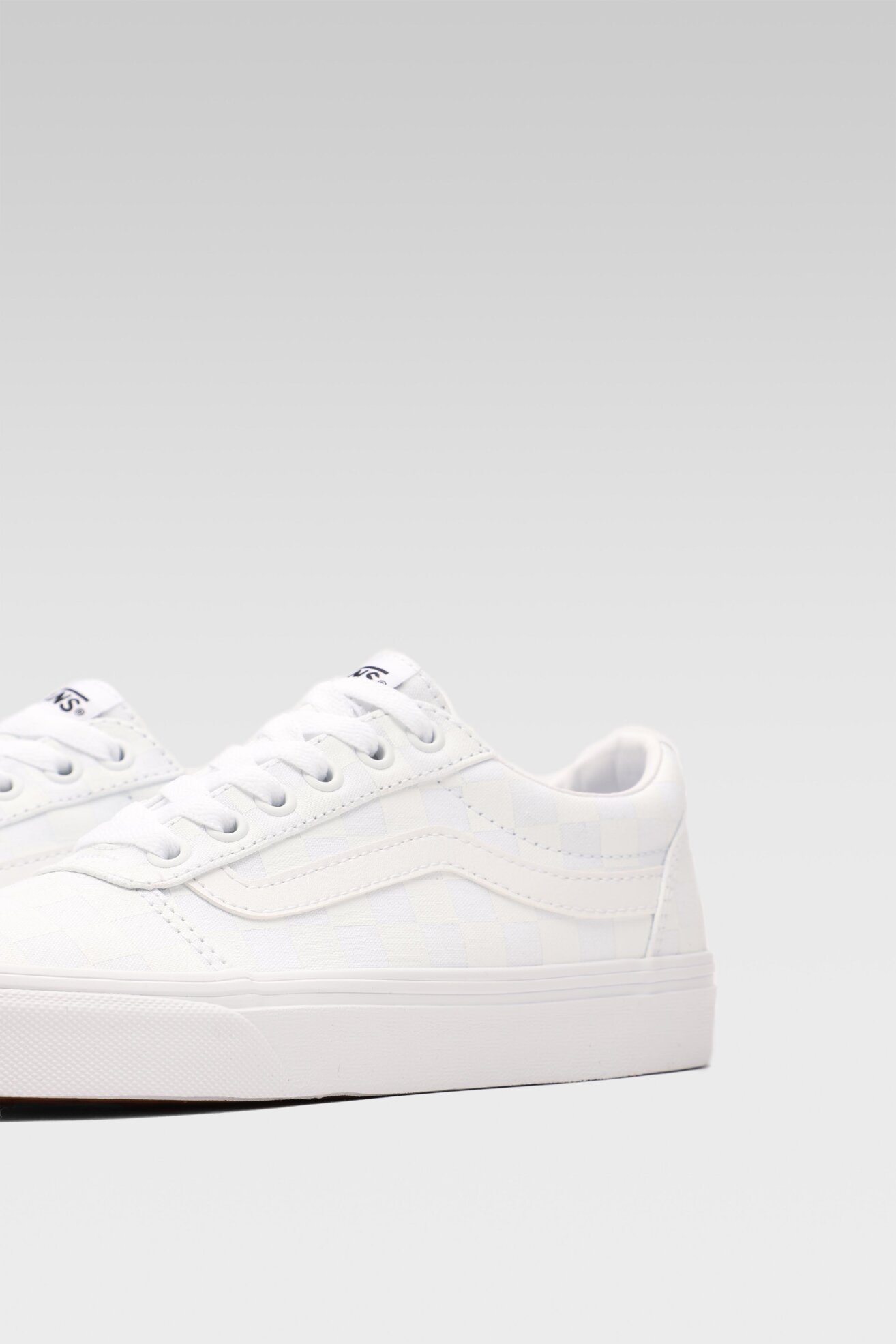 Trampki Vans WARD VN0A3IUNW51 Biały