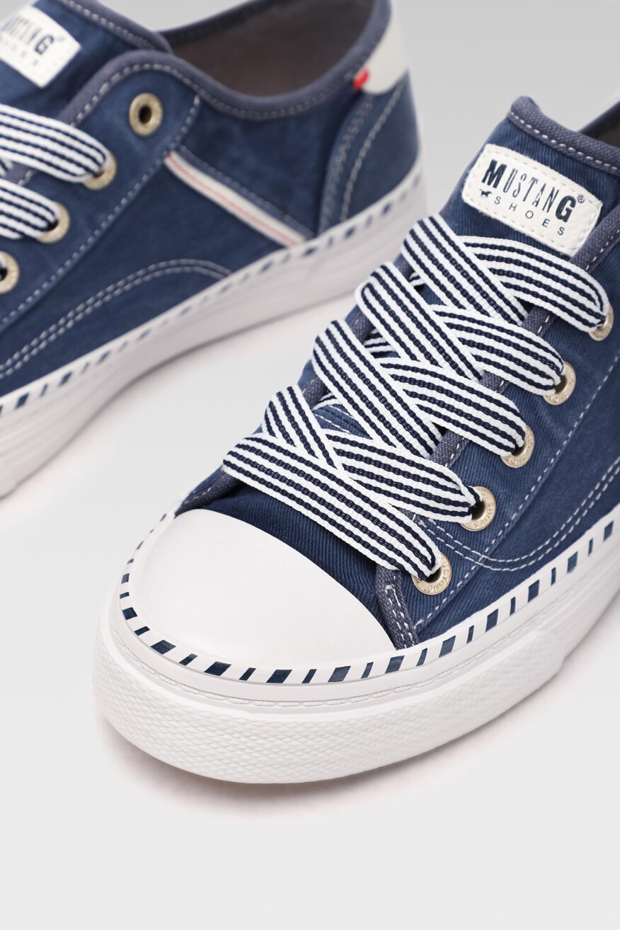 
                Mustang - Trampki jeansowe sznurowane - 5903698275451