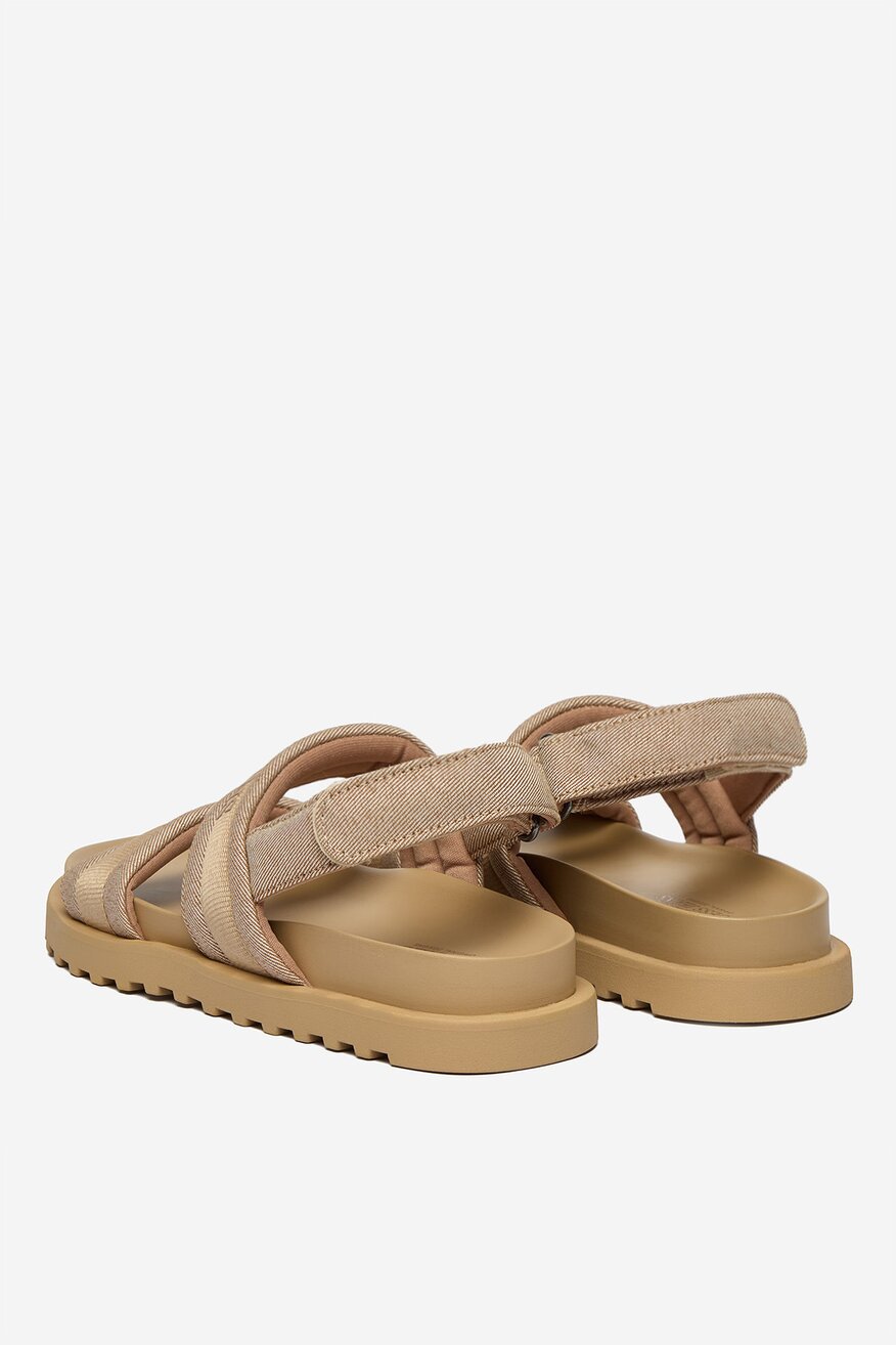 
                Сандалі GUESS JEANS БЕЖЕВИЙ - 5907964035220