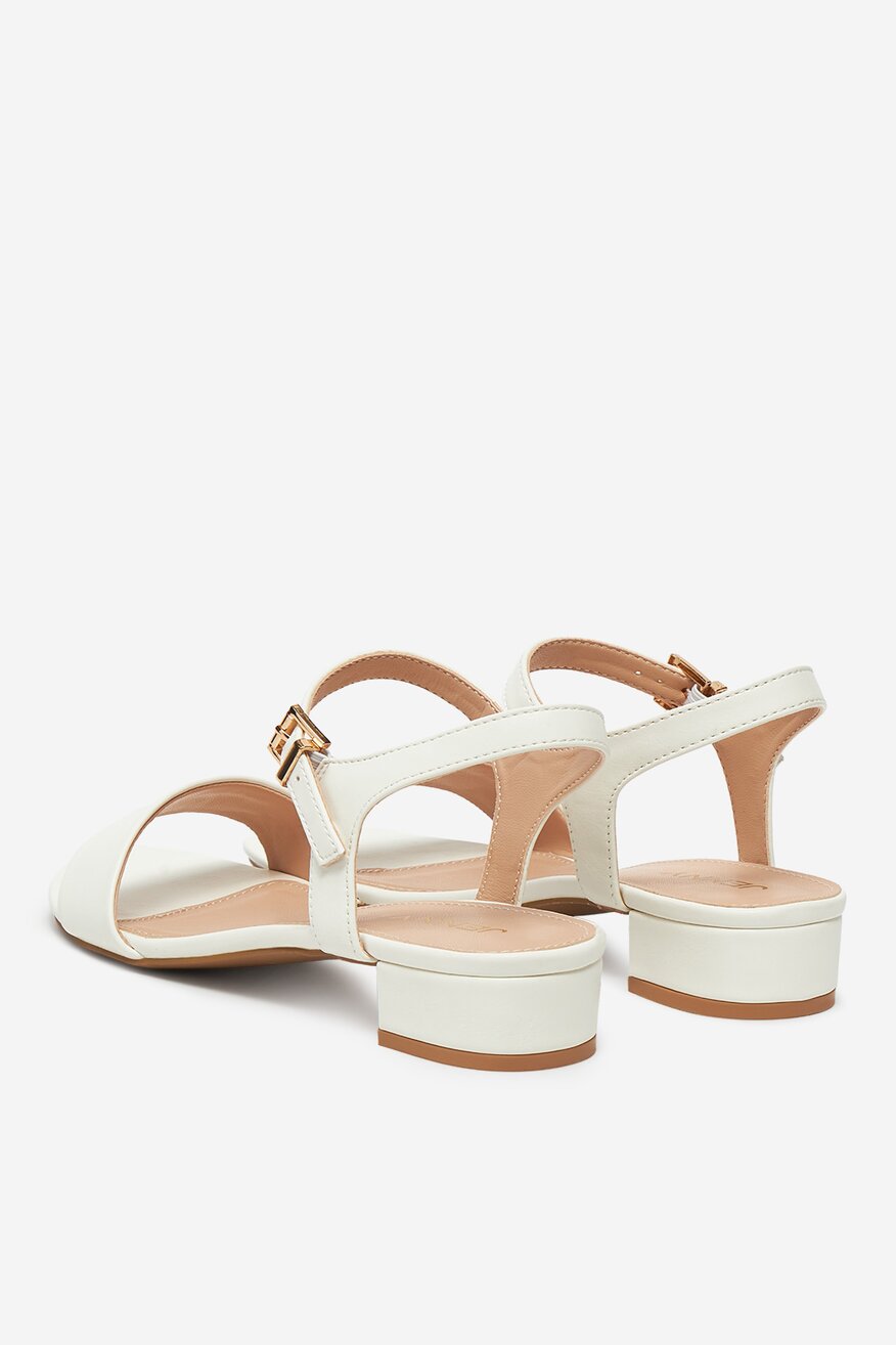 
                Сандали Jenny БЯЛ - 5903698448268