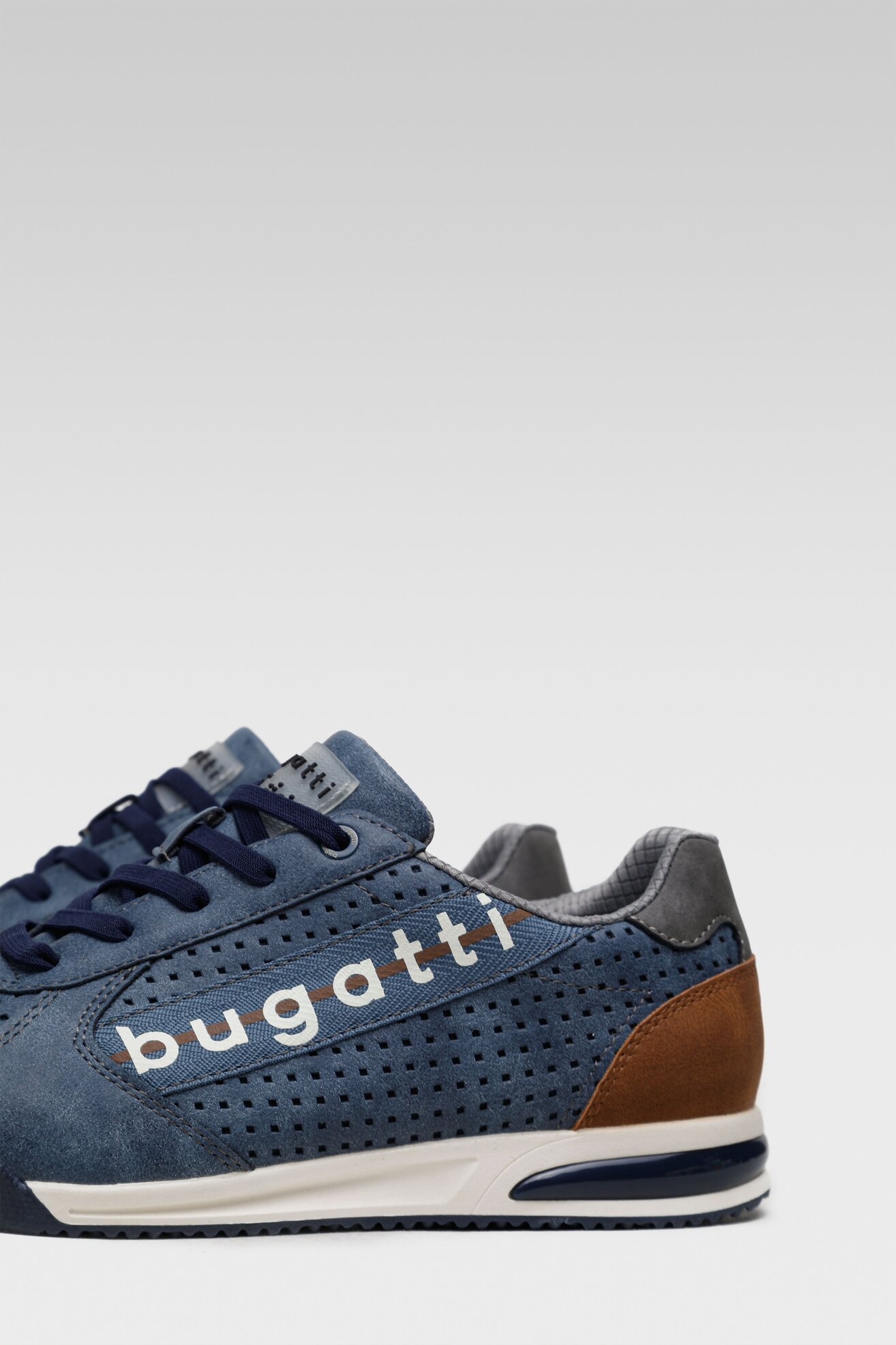 Sneakers Bugatti 321-A3801-5000-4000 Granatowy