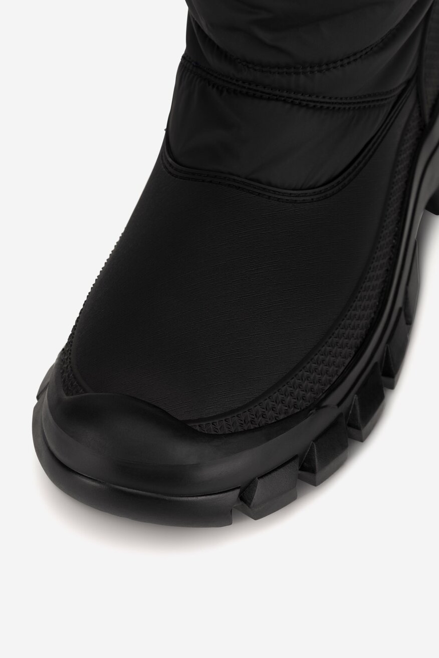 
                Csizma HUNTER FEKETE - 5905588945116